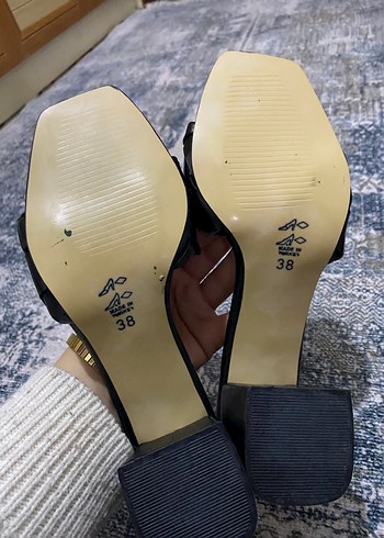 Kadın Siyah Yılan Desenli Topuklu Terlik - Görsel 3