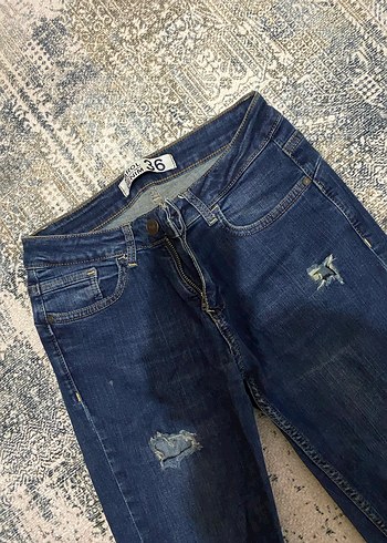 Lacivert Yırtık Detaylı Dar Kesim Kot Pantolon - Görsel 3