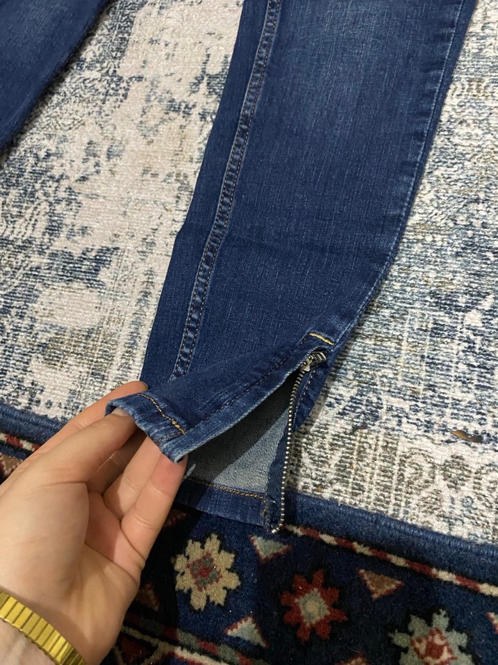 Lacivert Yırtık Detaylı Dar Kesim Kot Pantolon - Görsel 2