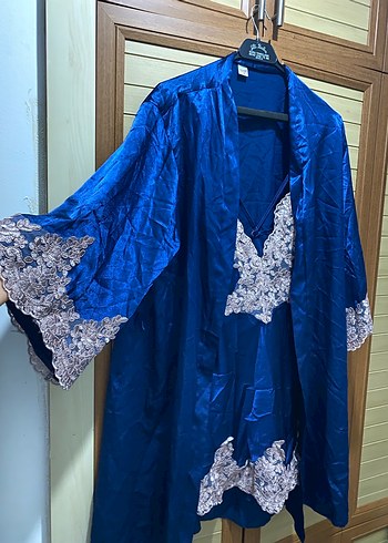 İşlemeli Mavi Askılı Midi Gecelik - Görsel 3