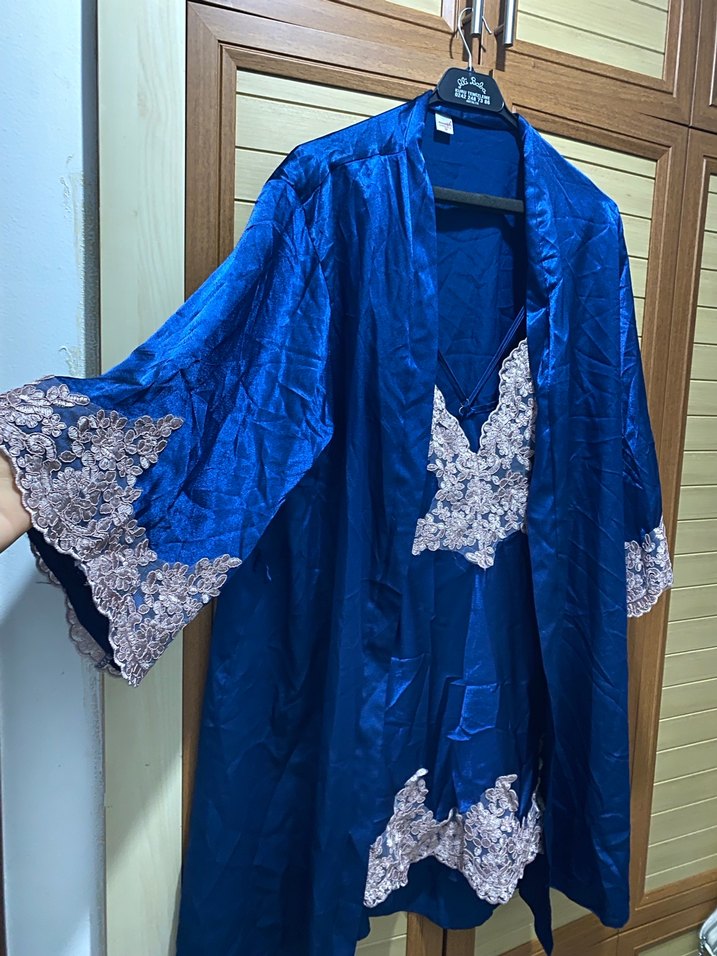 İşlemeli Mavi Askılı Midi Gecelik - Görsel 3