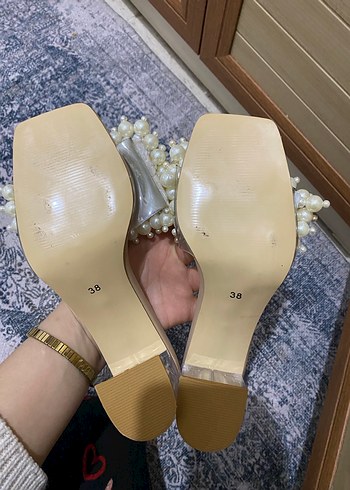 İnci İşlemeli Beyaz Topuklu Kadın Ayakkabı - Görsel 5