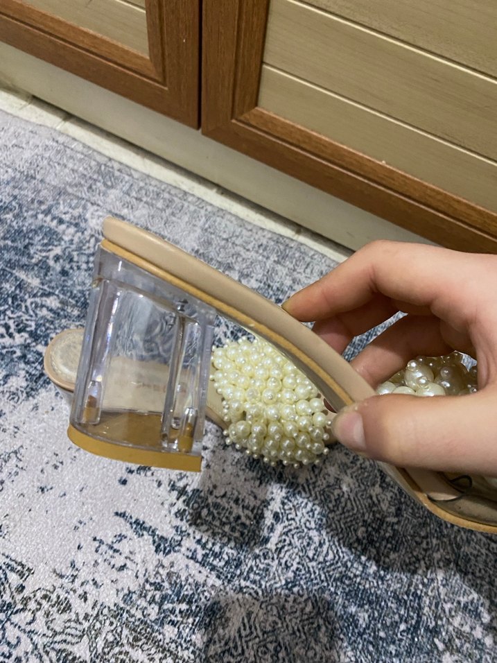 İnci İşlemeli Beyaz Topuklu Kadın Ayakkabı - Görsel 4