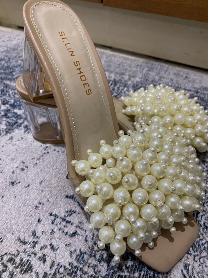 İnci İşlemeli Beyaz Topuklu Kadın Ayakkabı - Görsel 3