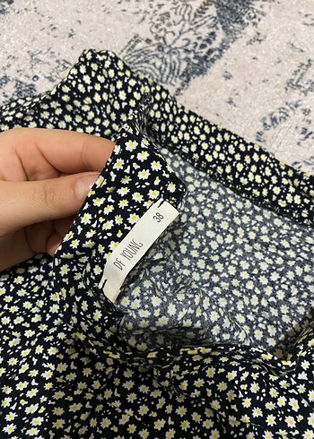 Kadın Siyah Mini Etek, Fırfırlı, Salaş Kesim - Görsel 3