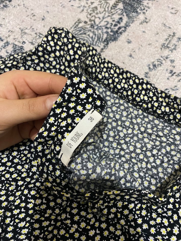 Kadın Siyah Mini Etek, Fırfırlı, Salaş Kesim - Görsel 3