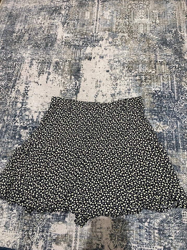 Kadın Siyah Mini Etek, Fırfırlı, Salaş Kesim - Görsel 2