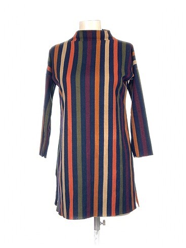 PreLoved Kısa Elbise %70 İndirimli.