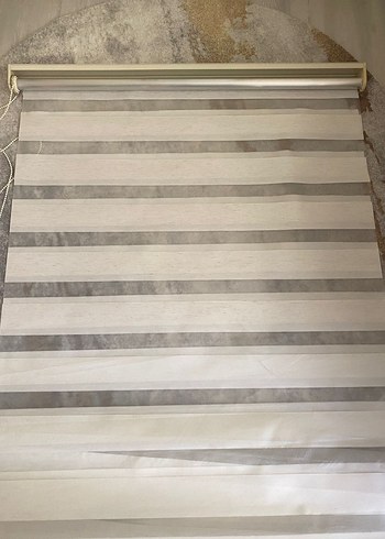 Bej ve Gri Çizgili Modern Perde