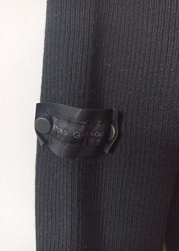 Düğmeli Siyah V Yaka Yünlü Triko Hırka - Görsel 3