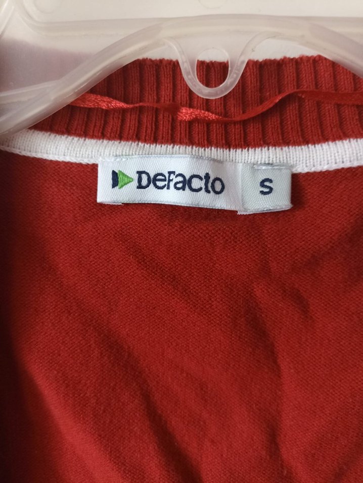 Kısa Kollu Kırmızı Kuşaklı Hırka - Görsel 3