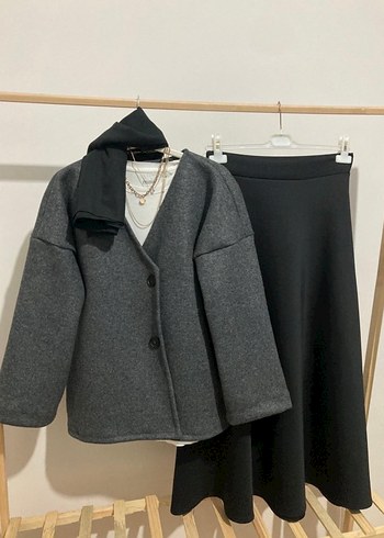 Gri Düğmeli Kısa Kadın Kaban - Görsel 2