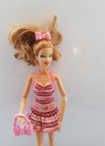  Beden Renk Barbie Fashionistas 2010 bebek Rezerve