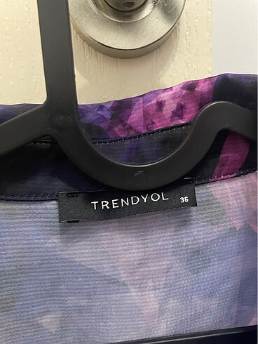 s Beden Trendyol Mor Desenli Gömlek