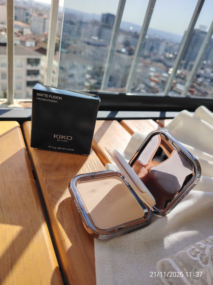 KIKO Matte Fusion Mat Pudra Bej - Görsel 2