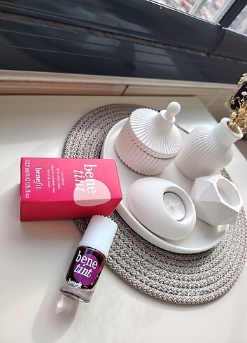 Benefit tint gloss 