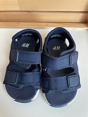 H&M H&M bebek sandalet