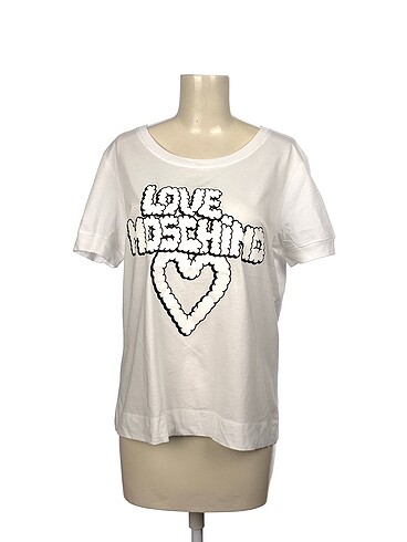 Moschino T-shirt %70 İndirimli.