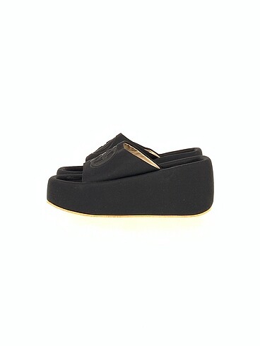 Gucci Terlik %70 İndirimli.