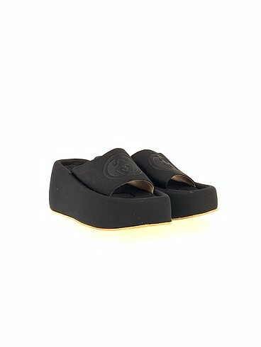 Gucci Gucci Terlik %70 İndirimli.