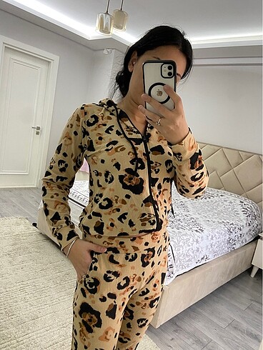 l Beden çeşitli Renk Pijama takımı