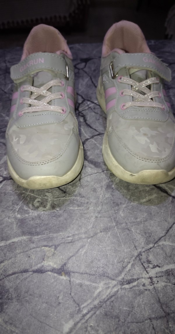 Kız Çocuk Pembe Gri Bağcıklı Spor Ayakkabı - Görsel 2