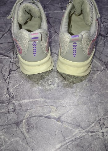 Kız Çocuk Gri Spor Ayakkabı - Cırt Cırtlı - Görsel 4