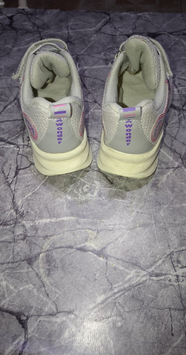 Kız Çocuk Gri Spor Ayakkabı - Cırt Cırtlı - Görsel 4