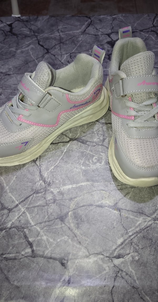 Kız Çocuk Gri Spor Ayakkabı - Cırt Cırtlı - Görsel 2