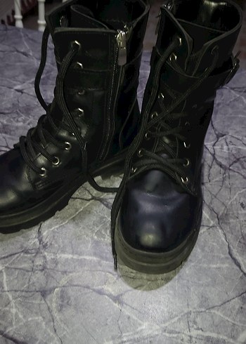 Siyah Platform Topuklu Gotik Kadın Botları - Görsel 2