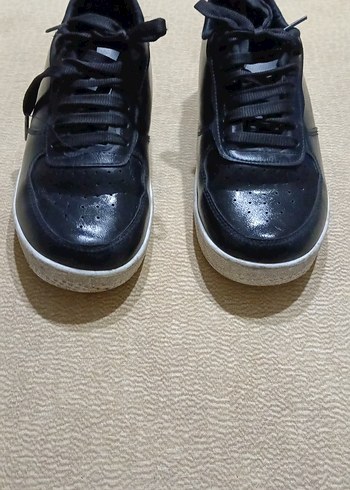 Lacoste Siyah Deri Sneaker