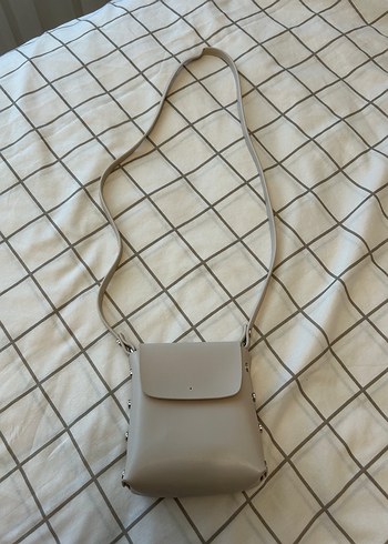 Bej Deri Kadın Çanta Tokalı Minimalist Tasarım