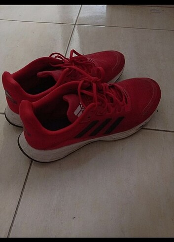 Adidas spor ayakkabi