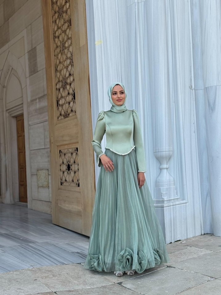 Uzun, Salaş Kesim, Drapeli Kadın Abiye Elbise - Görsel 5