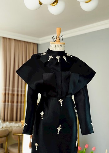 Siyah Nakışlı Uzun Kollu Uzun Abiye Elbise - Görsel 3