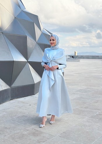 Beyaz Drapeli Uzun Kollu Uzun Elbise - Görsel 8