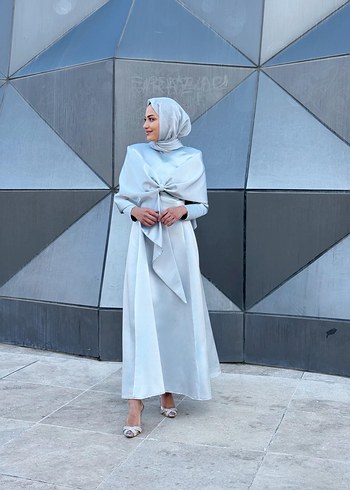 Beyaz Drapeli Uzun Kollu Uzun Elbise - Görsel 6