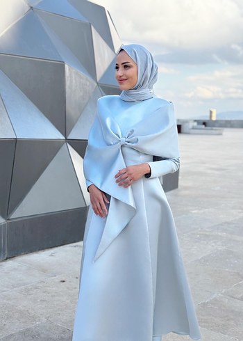 Beyaz Drapeli Uzun Kollu Uzun Elbise - Görsel 3