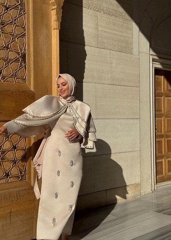 Beyaz Parlak İpek Görünümlü Bohem Şal - Görsel 4