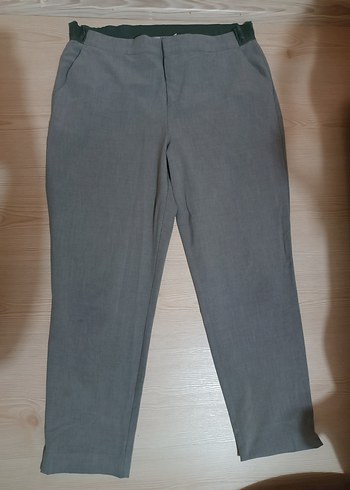 Gri Kumaş Kadın Pantolon, Kemerli, Normal Boy
