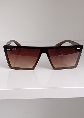 Ray Ban Kahverengi Minimalist Güneş Gözlüğü