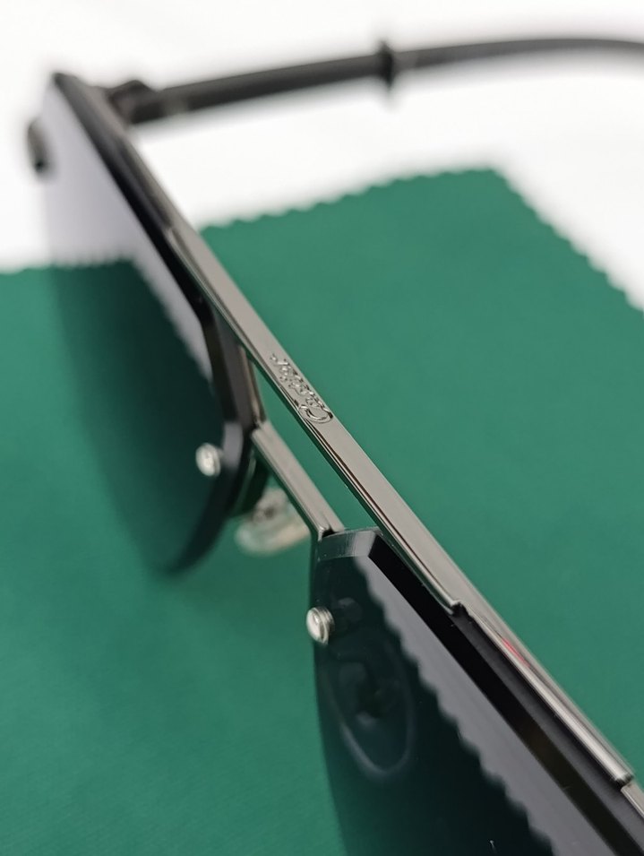 Gri Minimalist Erkek Güneş Gözlüğü - Görsel 4