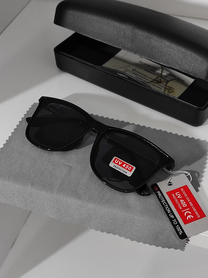 Parlak Siyah UV400 Korumalı Kadın Güneş Gözlüğü - Görsel 2