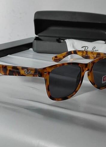 Ray-Ban Güneş gözlüğü 