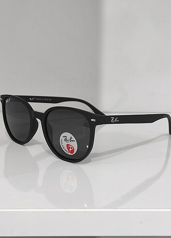  Beden siyah Renk Ray-Ban Erika güneş gözlüğü polarize 