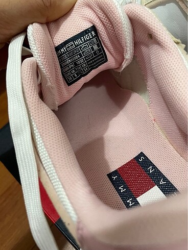 38 Beden Tommy Hilfiger sneaker