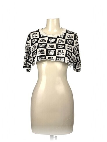 H&M T-shirt %70 İndirimli.