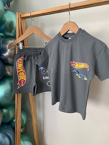 Diğer Hotwheels şortlu takım