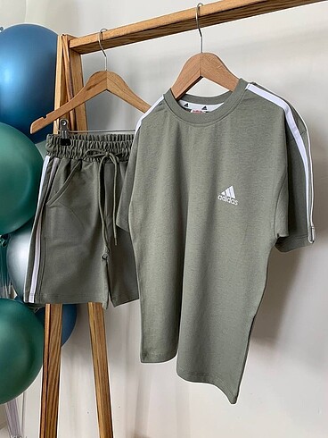 7 Yaş Beden Adidas Şortlu Takım