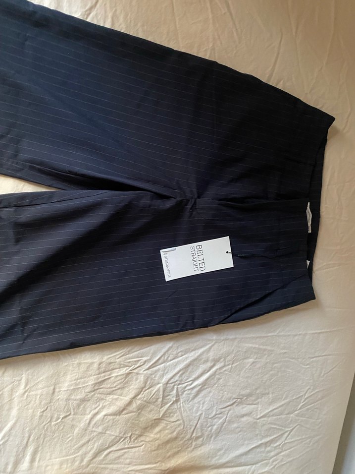 Stradivarius Lacivert Çizgili Pantolon - Görsel 3